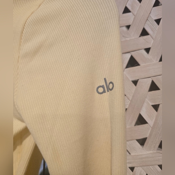 Alo Yoga Dreamlight Long Sleeve Top Best Seller XS Candlelight Yellow - Picture 7 of 12
